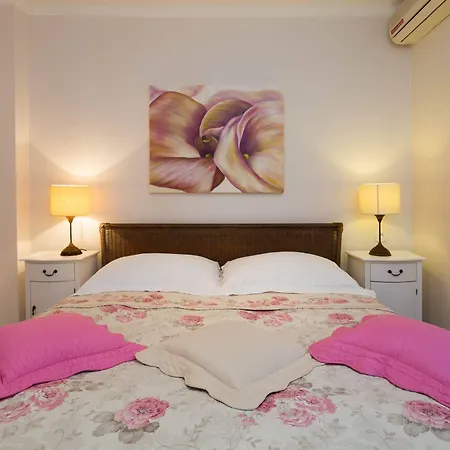 Suzy Apartment