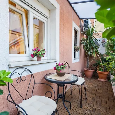 Suzy Apartman Split